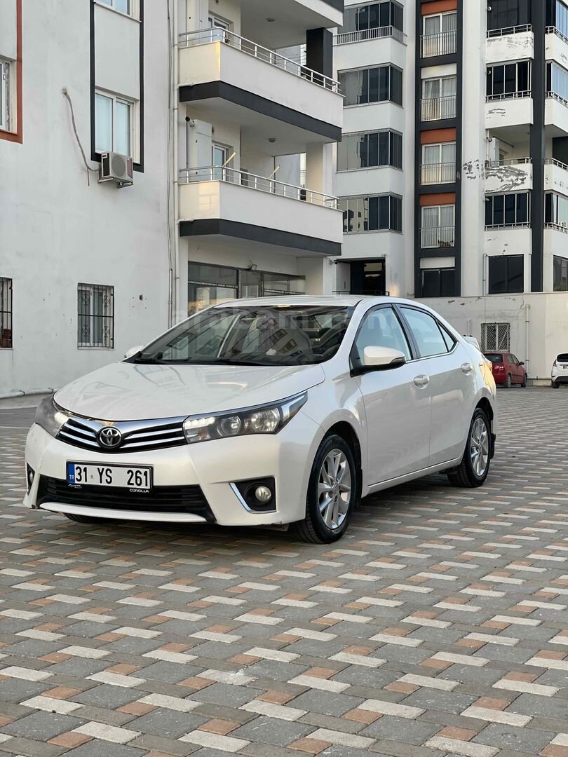 Sahibinden Toyota Corolla 1.6 Advance 2014 Model Adana 187.000 km Beyaz 3