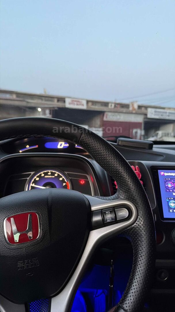 Sahibinden Honda Civic 1.6i VTEC Elegance 2009 Model Manisa 257.000 km Beyaz 6