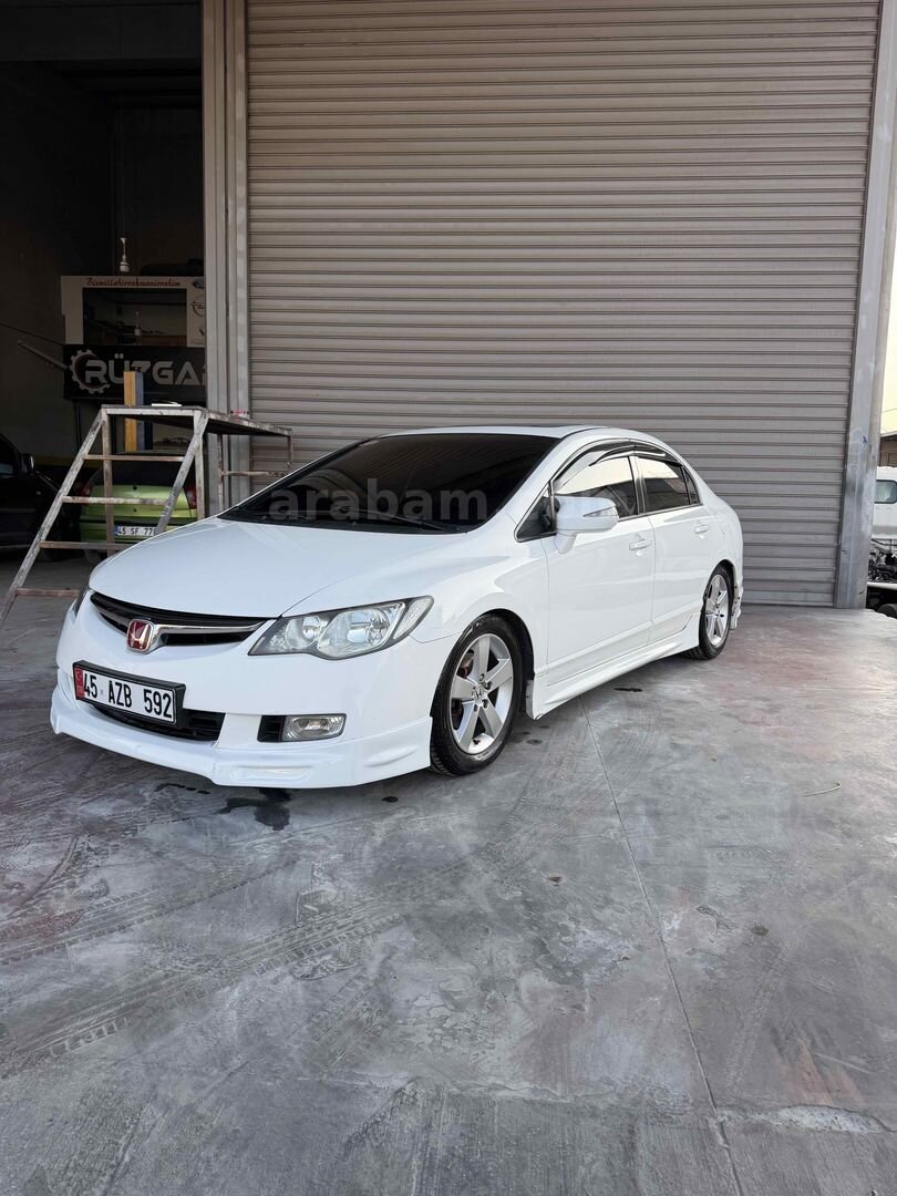 Sahibinden Honda Civic 1.6i VTEC Elegance 2009 Model Manisa 257.000 km Beyaz 4