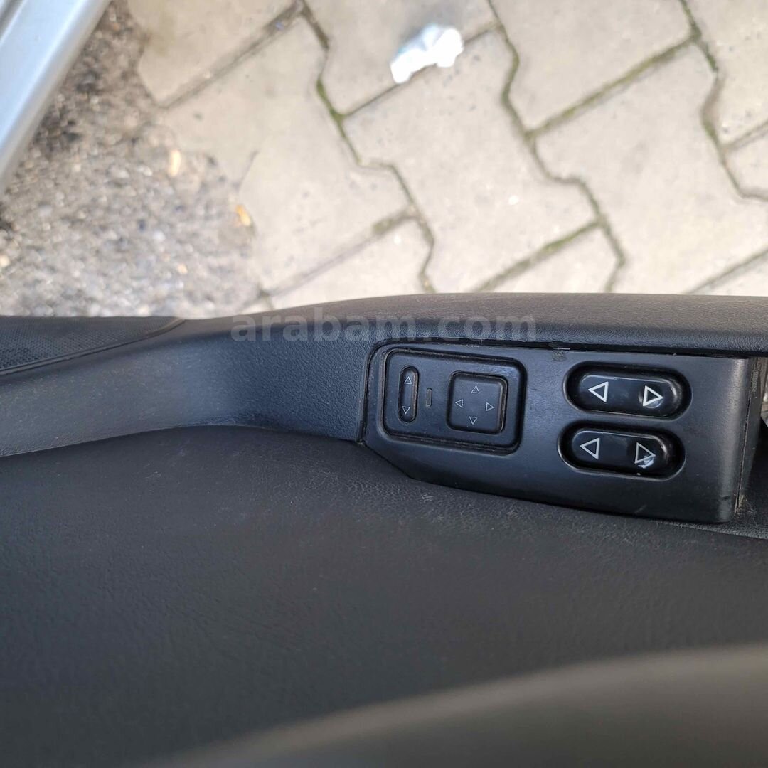 Sahibinden Peugeot 306 1.8 XR 1997 Model İstanbul 240.000 km Gri 4