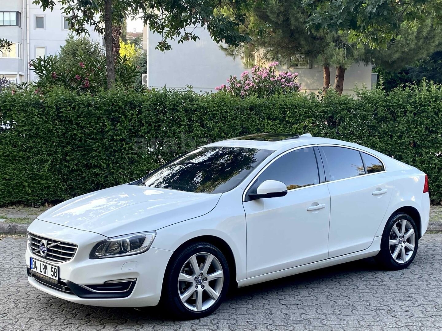 Galeriden Volvo S60 2.0 D Advance 2016 Model İstanbul 320.000 km Beyaz 3