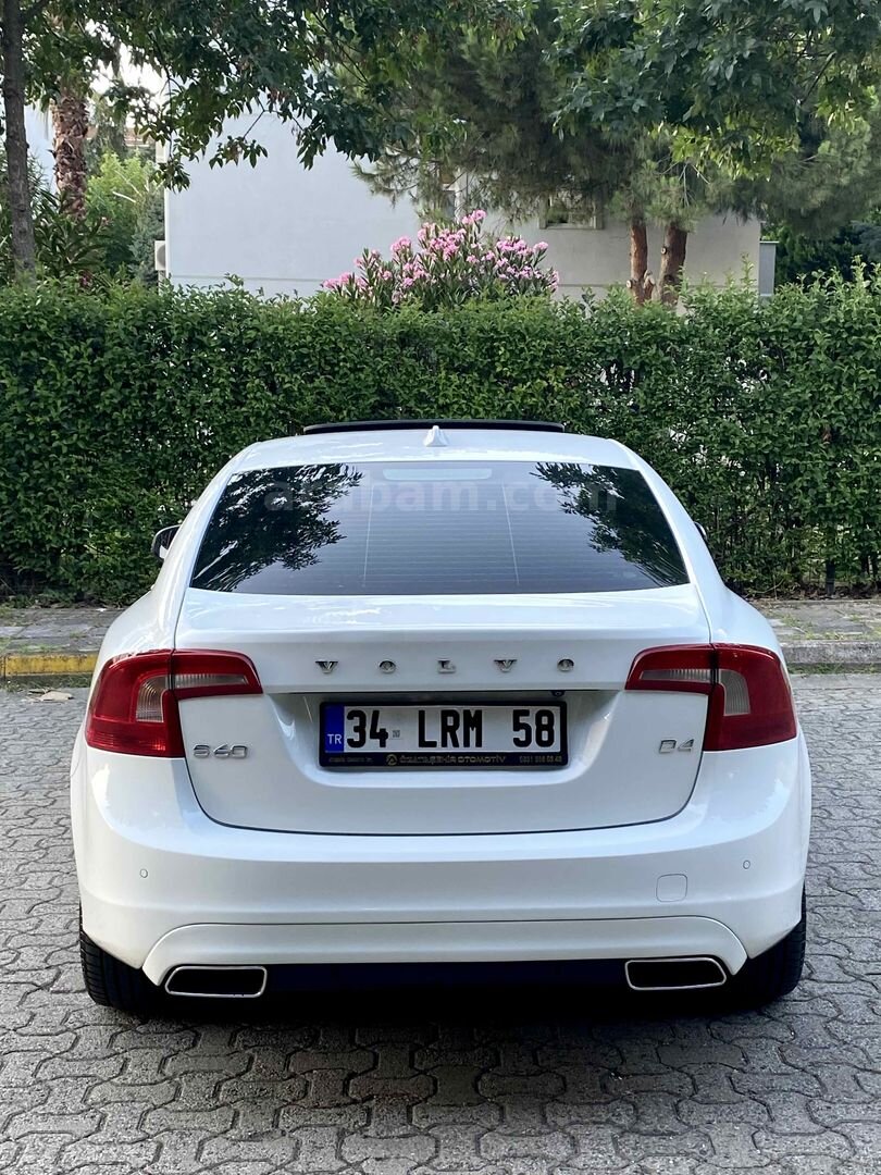 Galeriden Volvo S60 2.0 D Advance 2016 Model İstanbul 320.000 km Beyaz 4