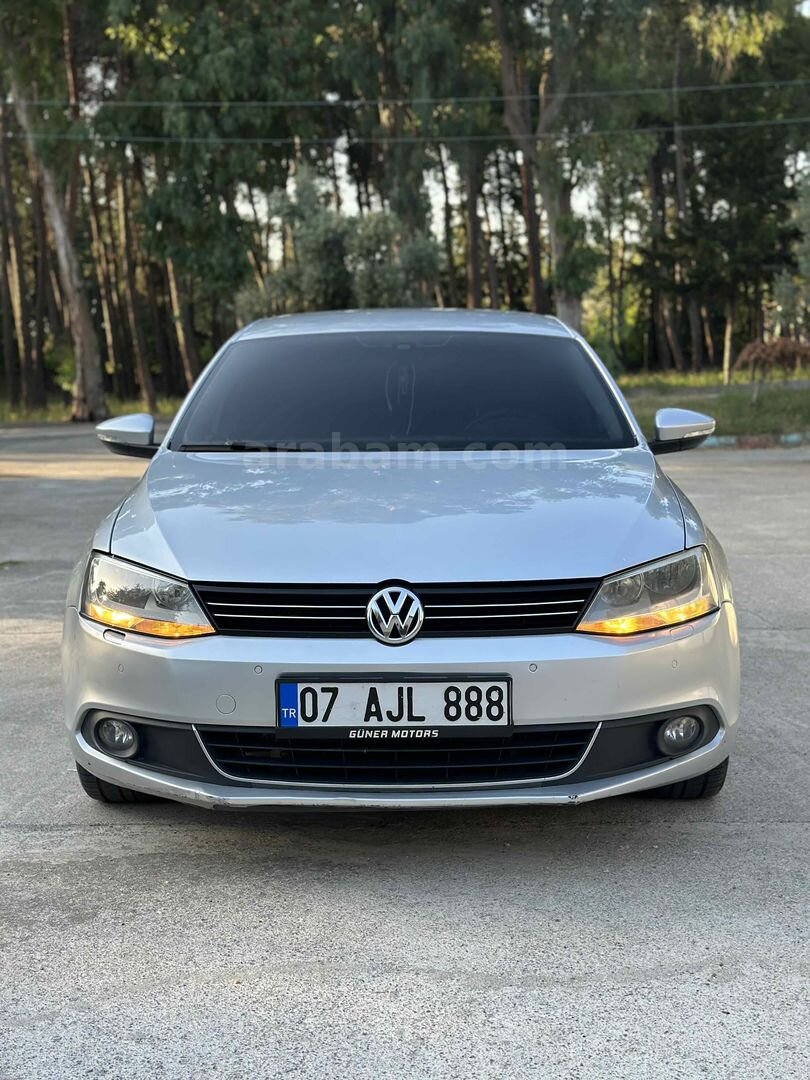 Sahibinden Volkswagen Jetta 1.6 TDi Comfortline 2014 Model Osmaniye 214.000 km Gri 2