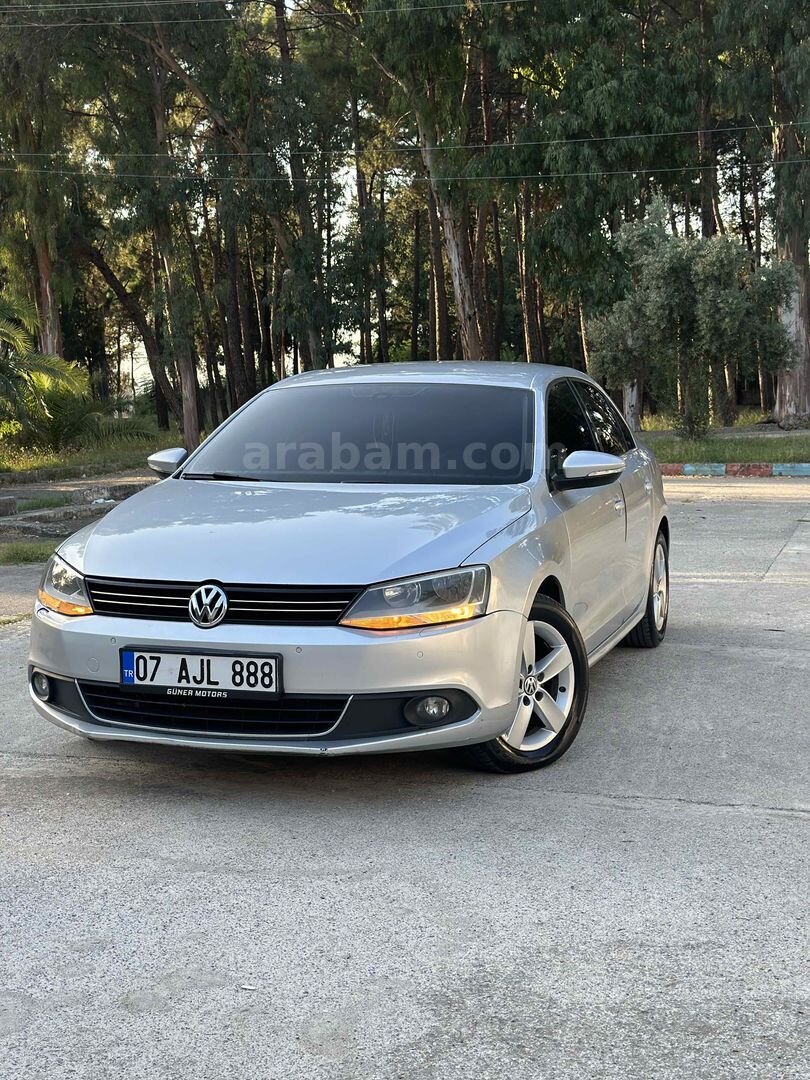 Sahibinden Volkswagen Jetta 1.6 TDi Comfortline 2014 Model Osmaniye 214.000 km Gri 3