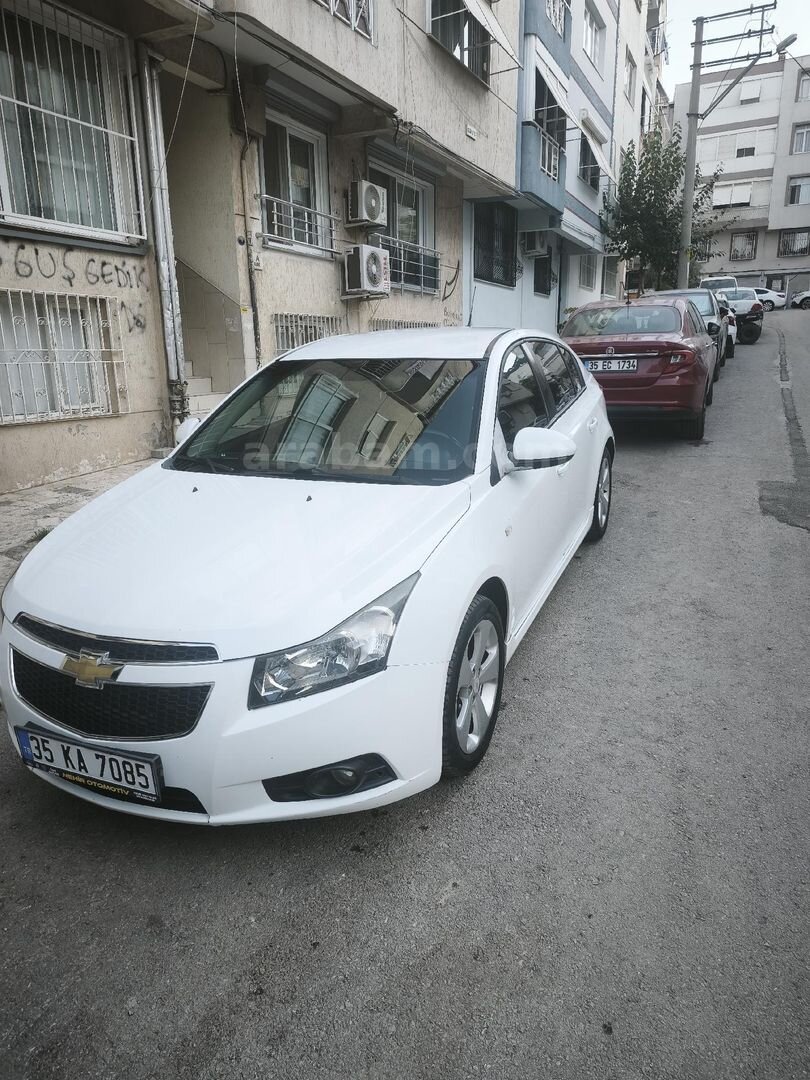 Sahibinden Chevrolet Cruze 1.6 WTCC Edition 2012 Model İzmir 155.500 km Beyaz 1