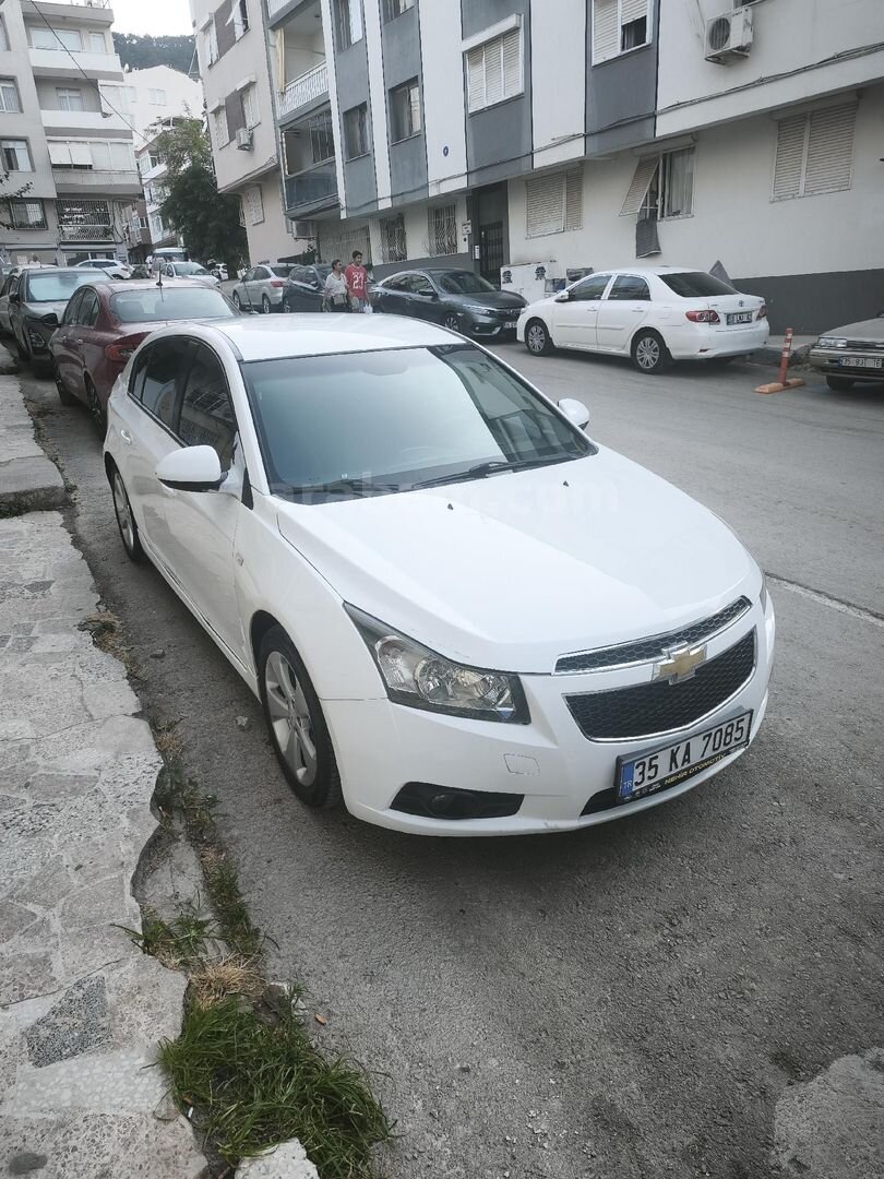 Sahibinden Chevrolet Cruze 1.6 WTCC Edition 2012 Model İzmir 155.500 km Beyaz 2