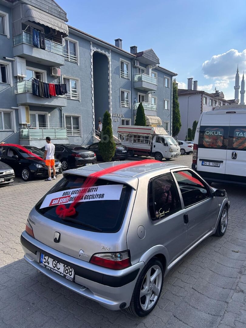 Sahibinden Peugeot 106 Quicksilver 2001 Model Sakarya 200.000 km Gri (Gümüş) 7