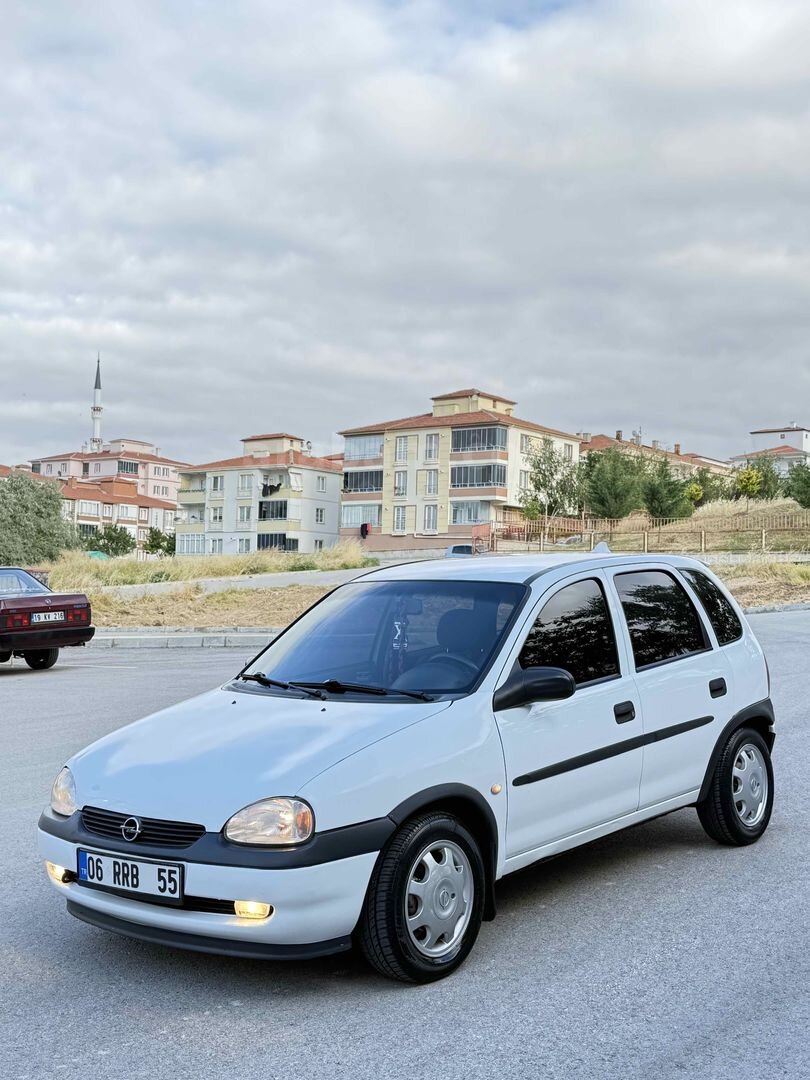 Sahibinden Opel Corsa 1.4 GLS 1998 Model Çorum 240.000 km Beyaz 3