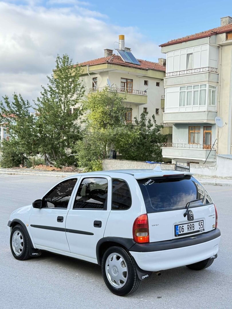 Sahibinden Opel Corsa 1.4 GLS 1998 Model Çorum 240.000 km Beyaz 4