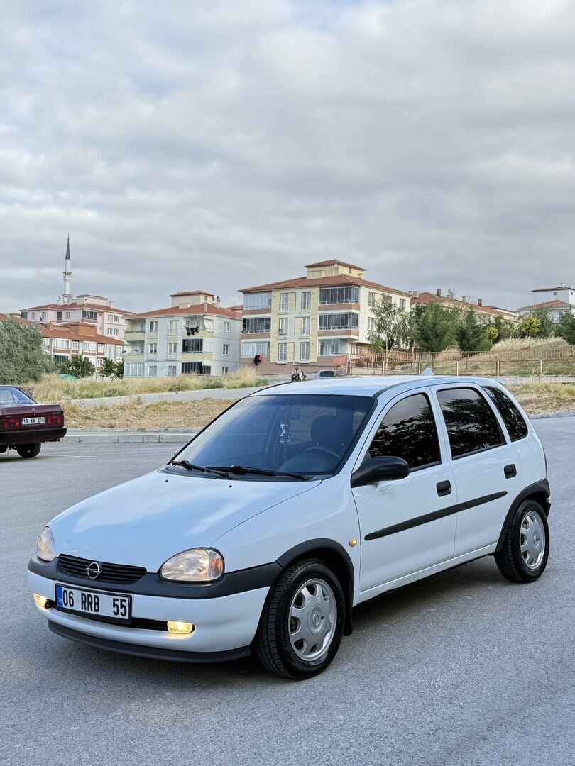 Sahibinden Opel Corsa 1.4 GLS 1998 Model Çorum 240.000 km Beyaz 2