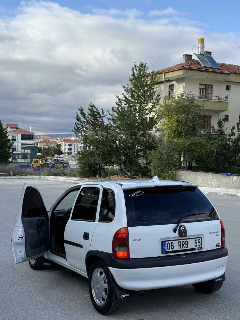 Sahibinden Opel Corsa 1.4 GLS 1998 Model Çorum 240.000 km Beyaz 6