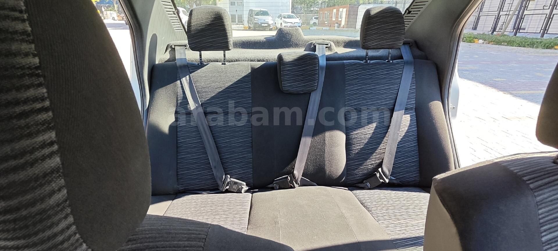 Sahibinden Dacia Logan 1.4 Ambiance 2011 Model İstanbul 106.000 km Gri (Gümüş) 6