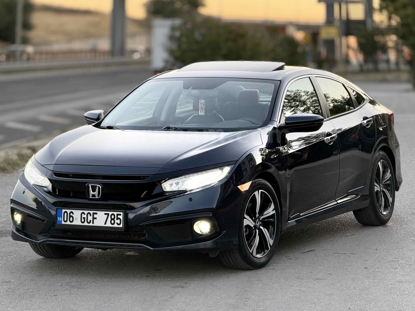 Galeriden Honda Civic 1.6i VTEC Eco Executive 2020 Model Ankara 72.500 km Mavi (metalik) 3