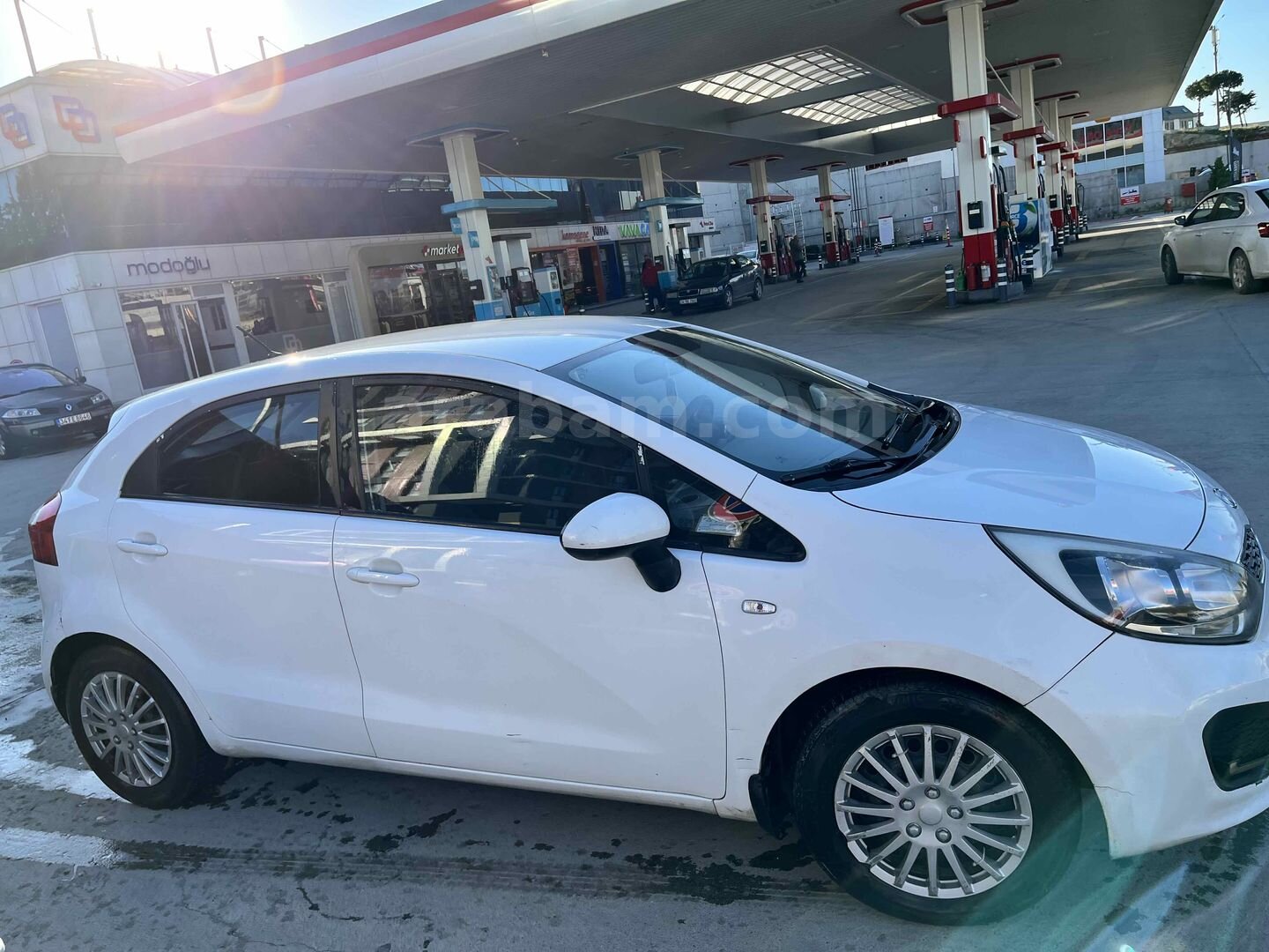 Sahibinden Kia Rio 1.25 CVVT Fancy 2012 Model İstanbul 252.000 km Beyaz 3