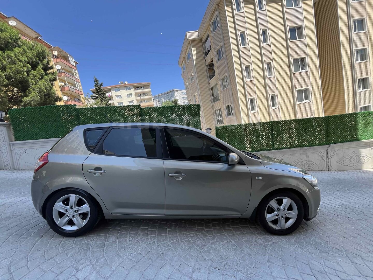 Sahibinden Kia Ceed 1.6 CRDi Motion 2012 Model İstanbul 159.000 km Bej 4
