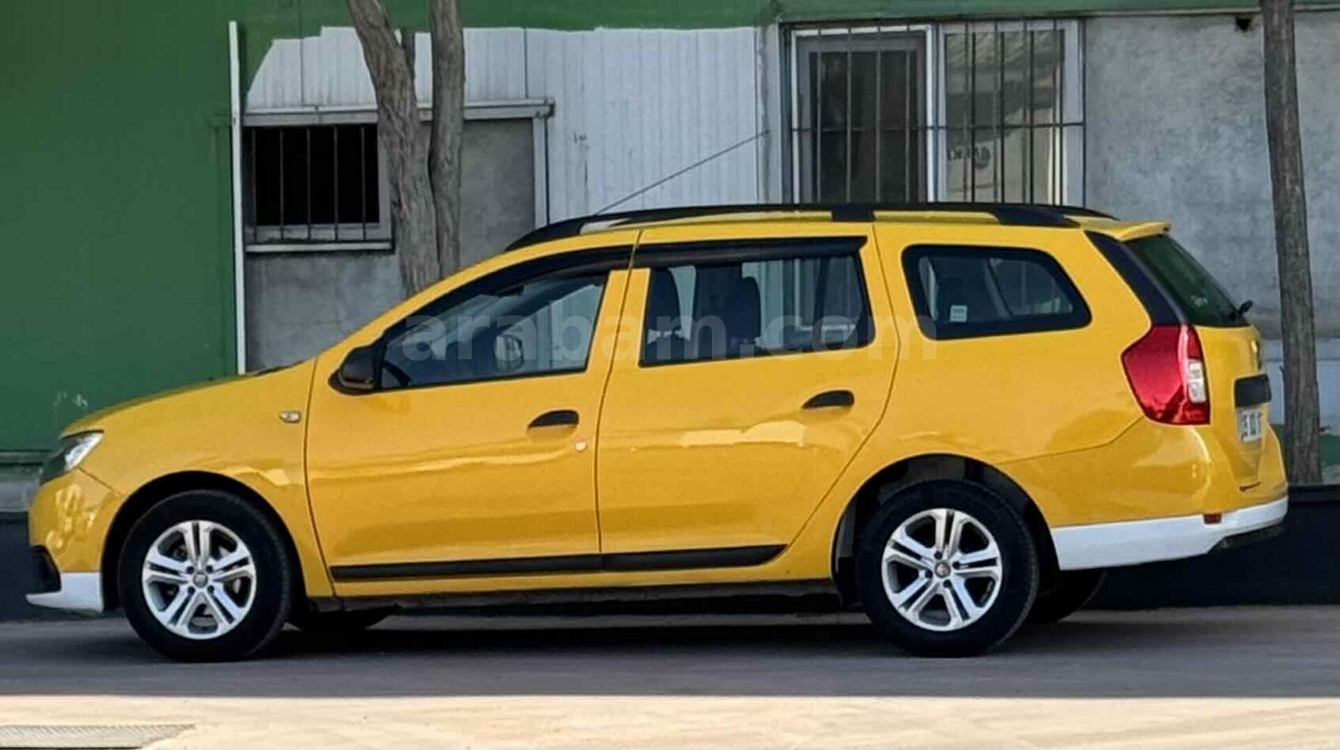 Sahibinden Dacia Logan 1.5 dCi MCV Ambiance 2018 Model İzmir 574.000 km Sarı 4