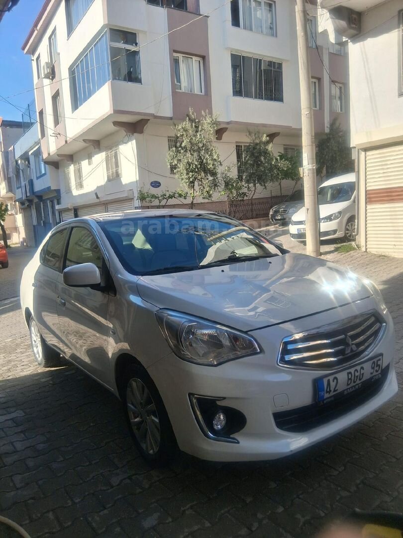 Sahibinden Mitsubishi Attrage 1.2 Intense 2015 Model Gaziantep 30.000 km Beyaz 3