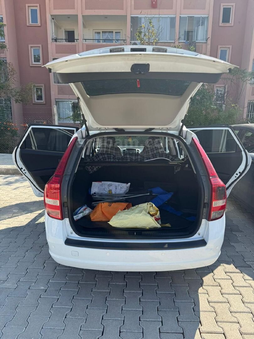 Sahibinden Kia Ceed 1.6 CRDi Motion SW 2011 Model Diyarbakır 208.500 km Beyaz 6