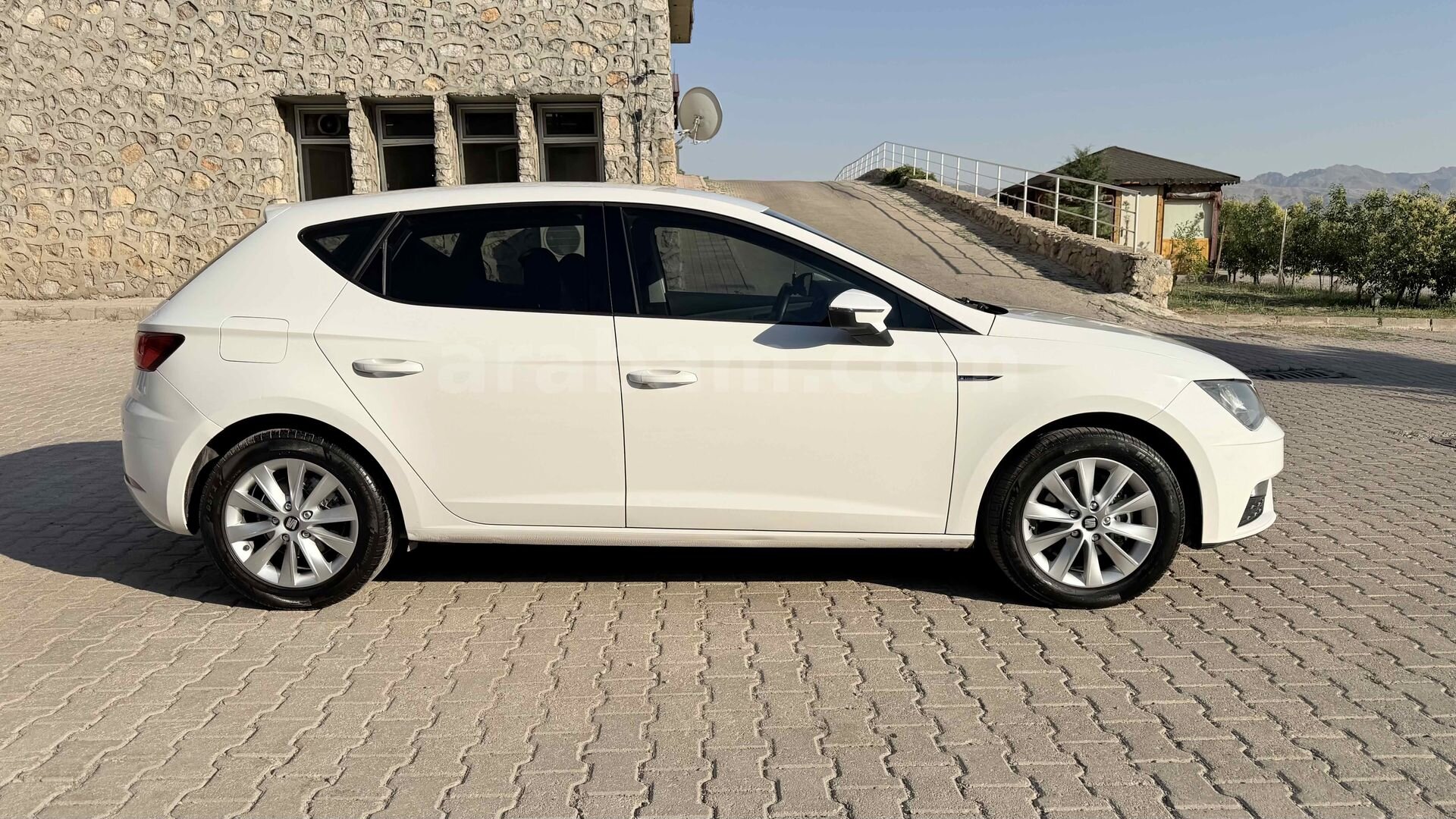 Sahibinden Seat Leon 1.6 TDI Style 2017 Model Şırnak 197.000 km Beyaz 6