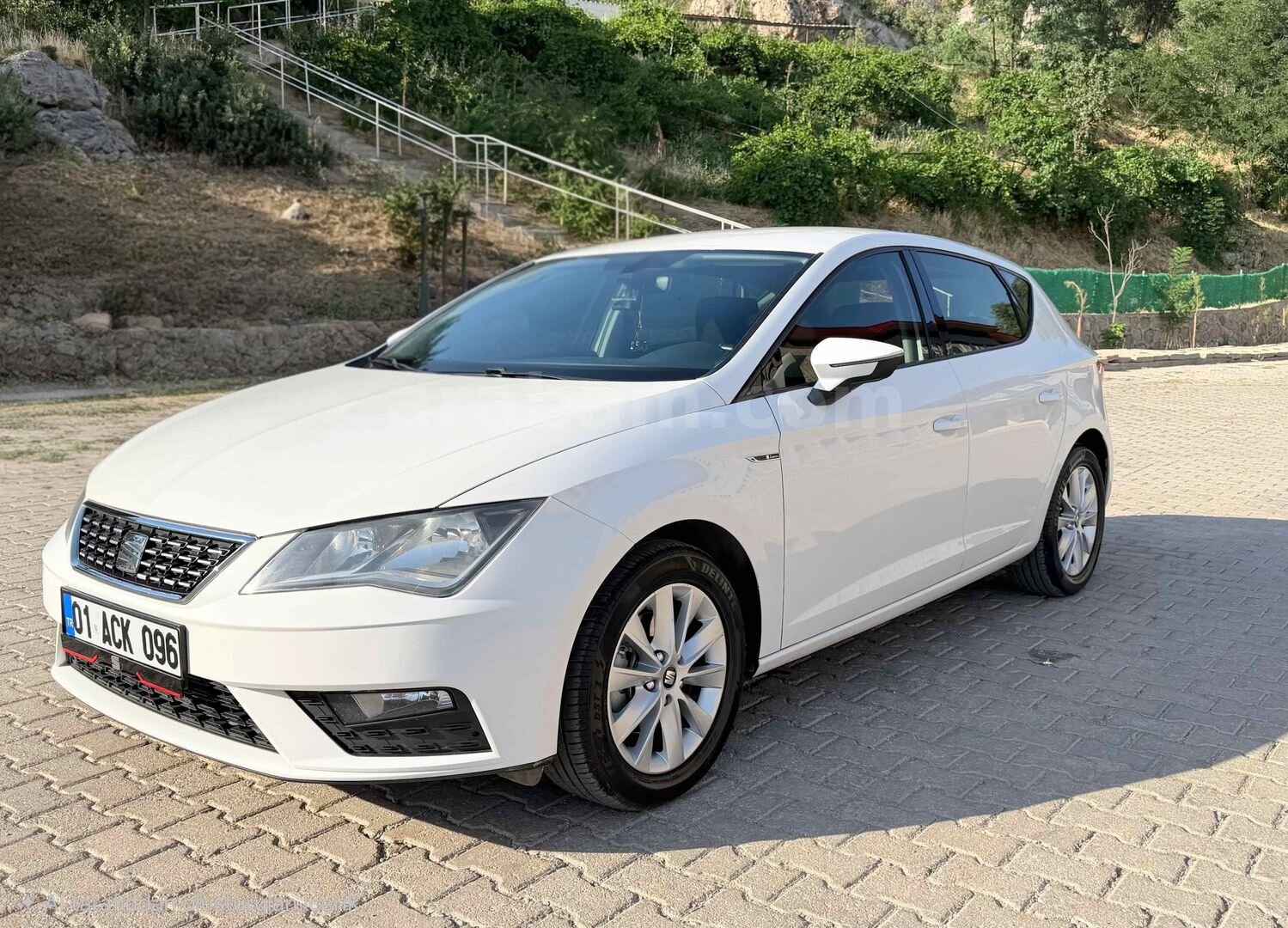 Sahibinden Seat Leon 1.6 TDI Style 2017 Model Şırnak 197.000 km Beyaz 1