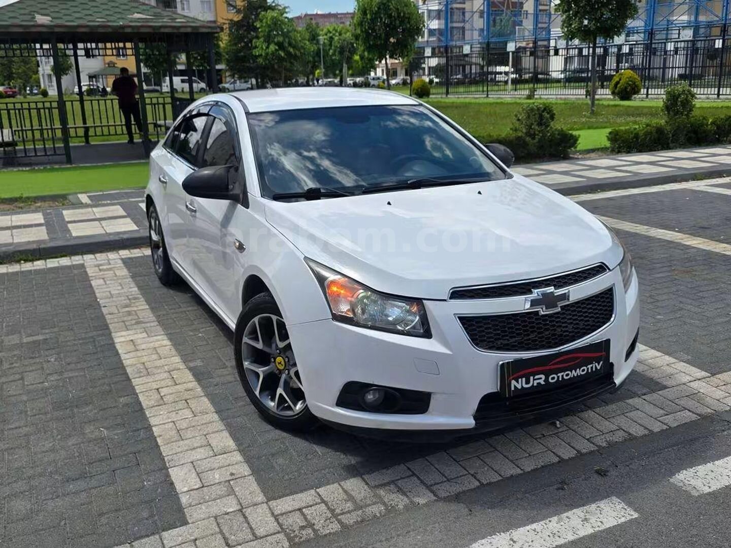 Galeriden Chevrolet Cruze 1.6 LS 2010 Model Kayseri 250.000 km Beyaz 1