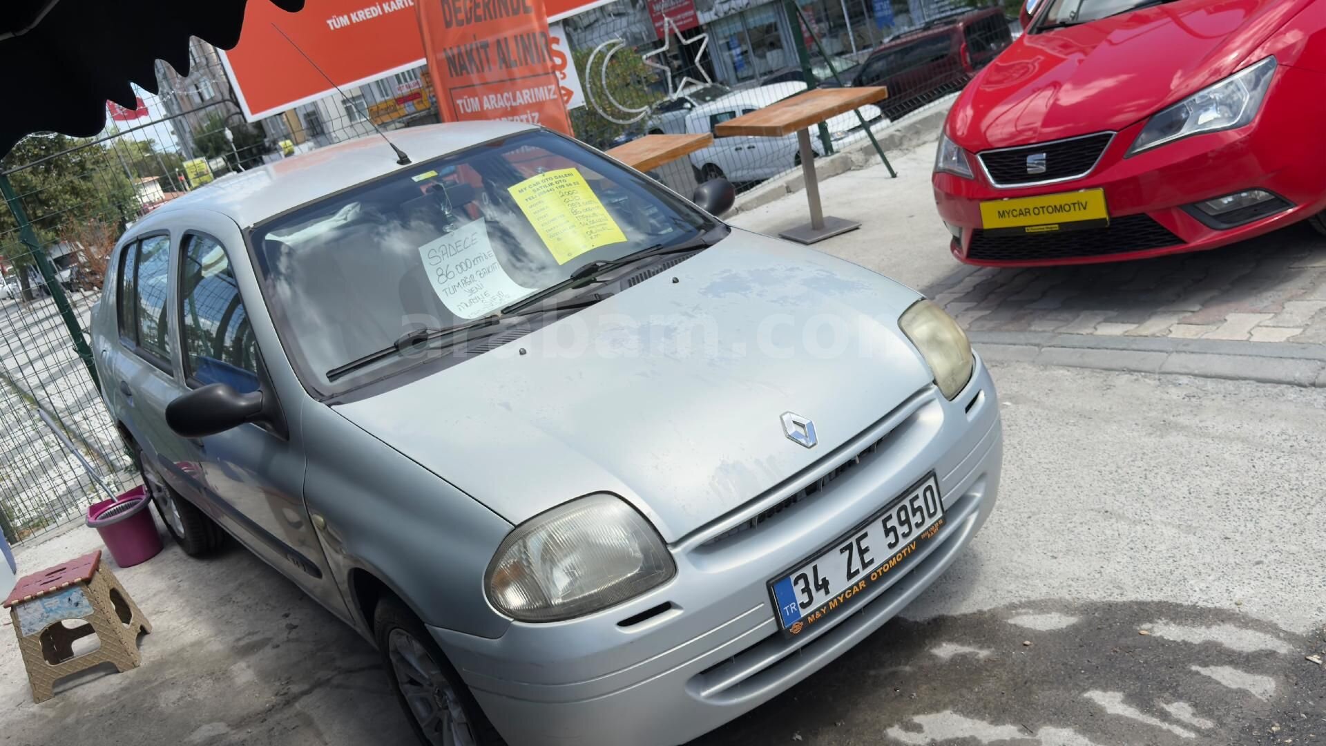 Galeriden Renault Clio 1.4 RNA 2000 Model İstanbul 86.000 km Gri (Gümüş) 4