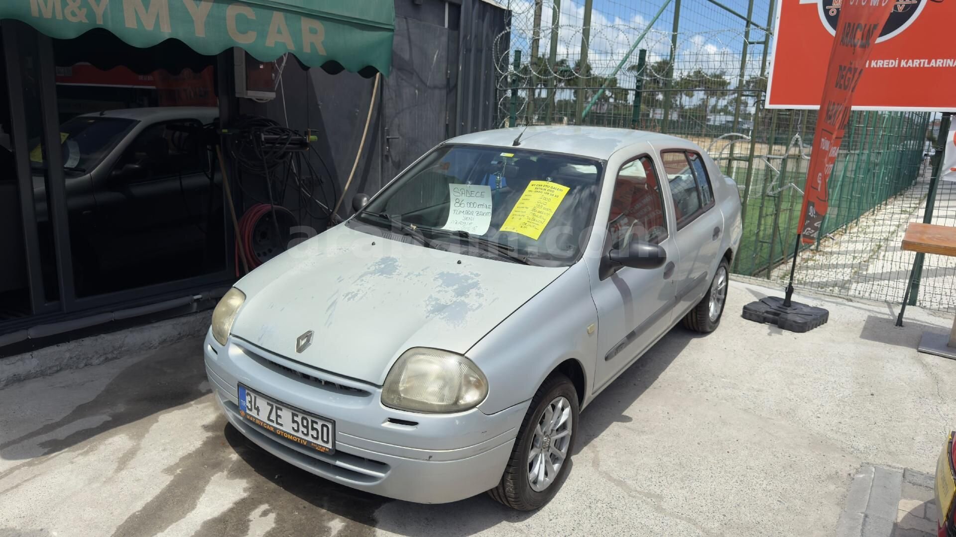 Galeriden Renault Clio 1.4 RNA 2000 Model İstanbul 86.000 km Gri (Gümüş) 5