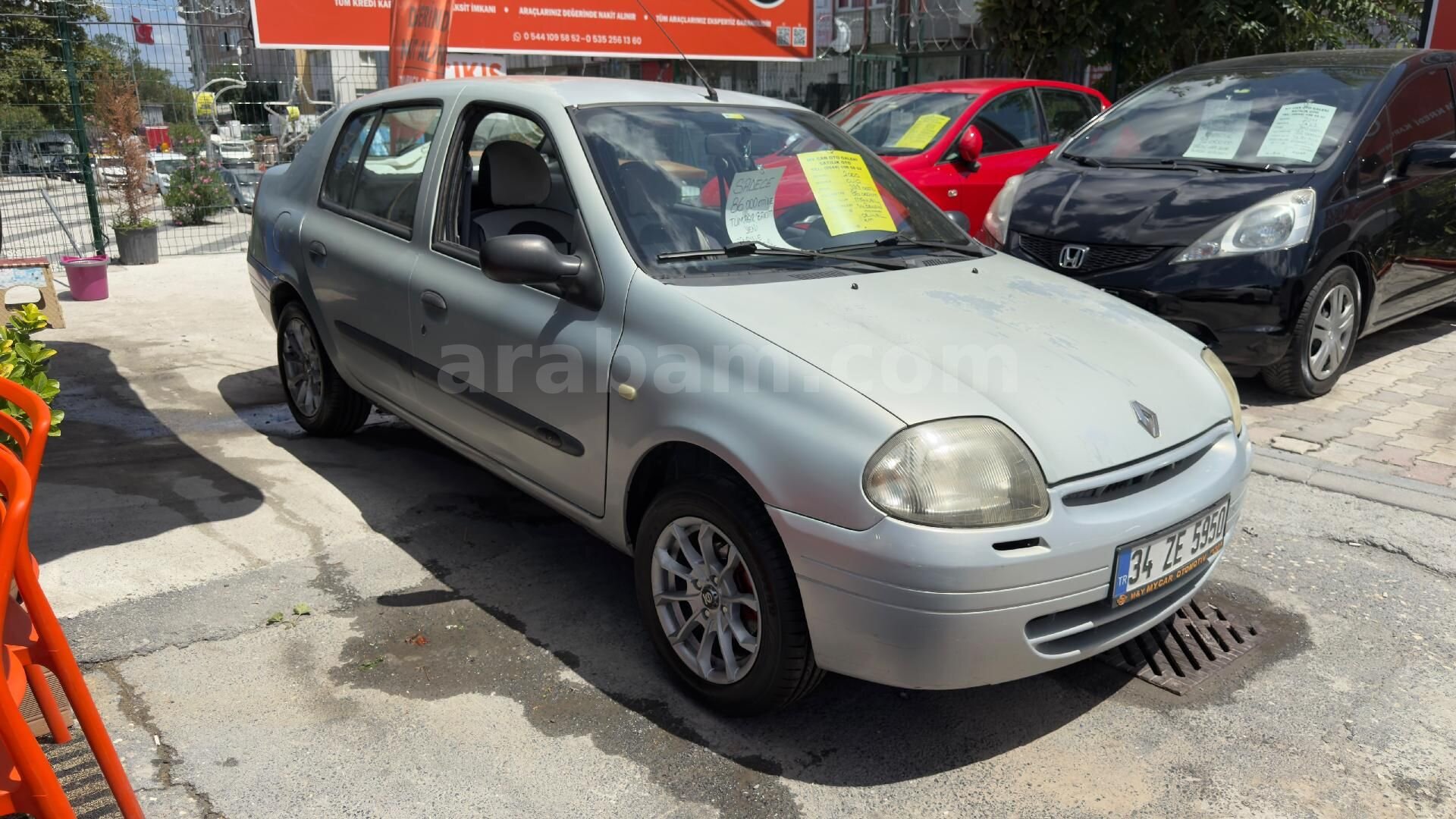 Galeriden Renault Clio 1.4 RNA 2000 Model İstanbul 86.000 km Gri (Gümüş) 2