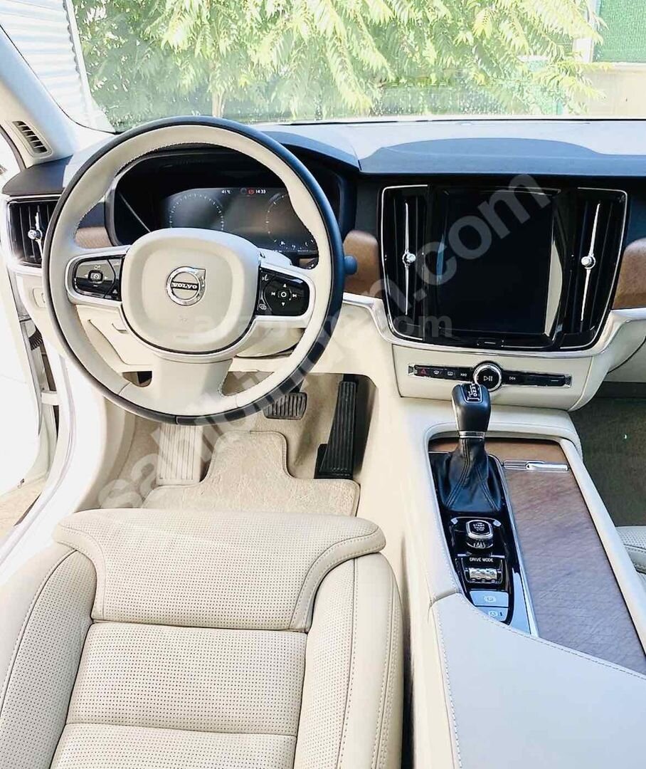 Sahibinden Volvo S90 2.0 D D5 Inscription Plus 2018 Model İstanbul 35.000 km Beyaz 3