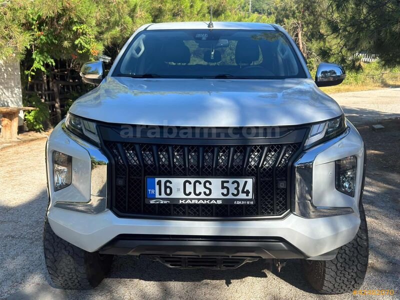 2019 MİTSUBİSHİ L200 PREMİUM 4*4 DİZEL OTOMATİK HATASIZ BOYASIZ