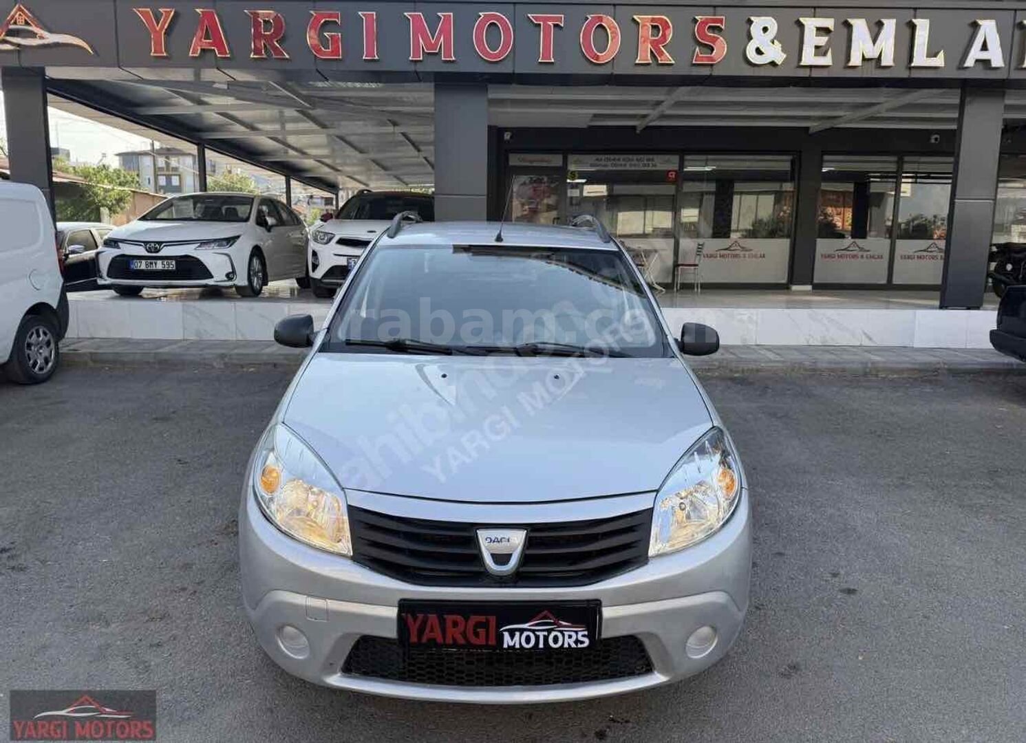 Galeriden Dacia Sandero 1.5 dCi Ambiance 2011 Model Antalya 210.000 km Gri 3