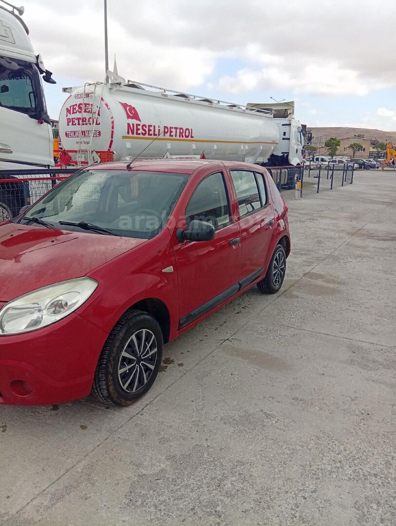 Sahibinden Dacia Sandero 1.4 Ambiance 2010 Model Yozgat 248.000 km Kırmızı 2
