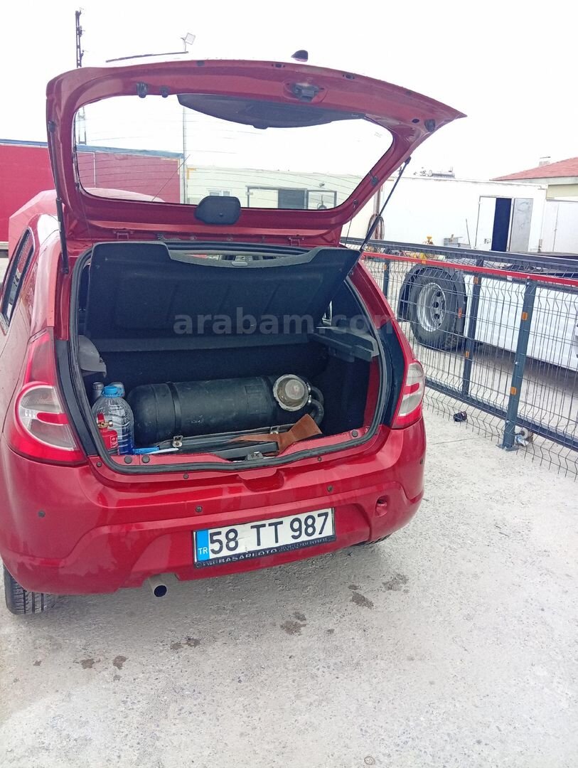 Sahibinden Dacia Sandero 1.4 Ambiance 2010 Model Yozgat 248.000 km Kırmızı 3