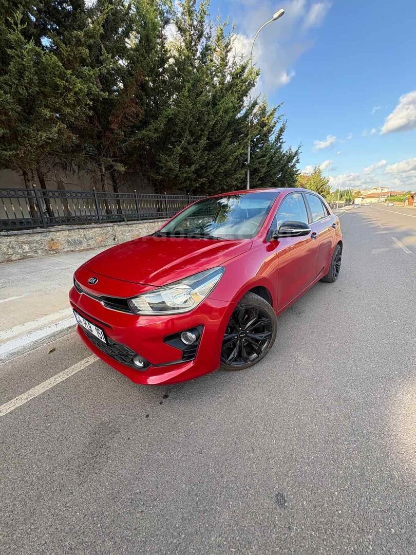 Sahibinden Kia Rio 1.4L MPI Elegance 2021 Model İstanbul 106.000 km Kırmızı 6