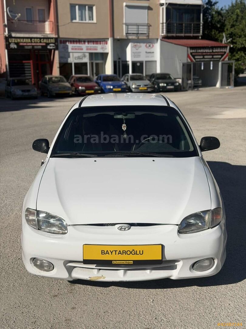 Galeriden Hyundai Accent 1.3 LX 1998 Model Afyonkarahisar 260.000 km Beyaz 2