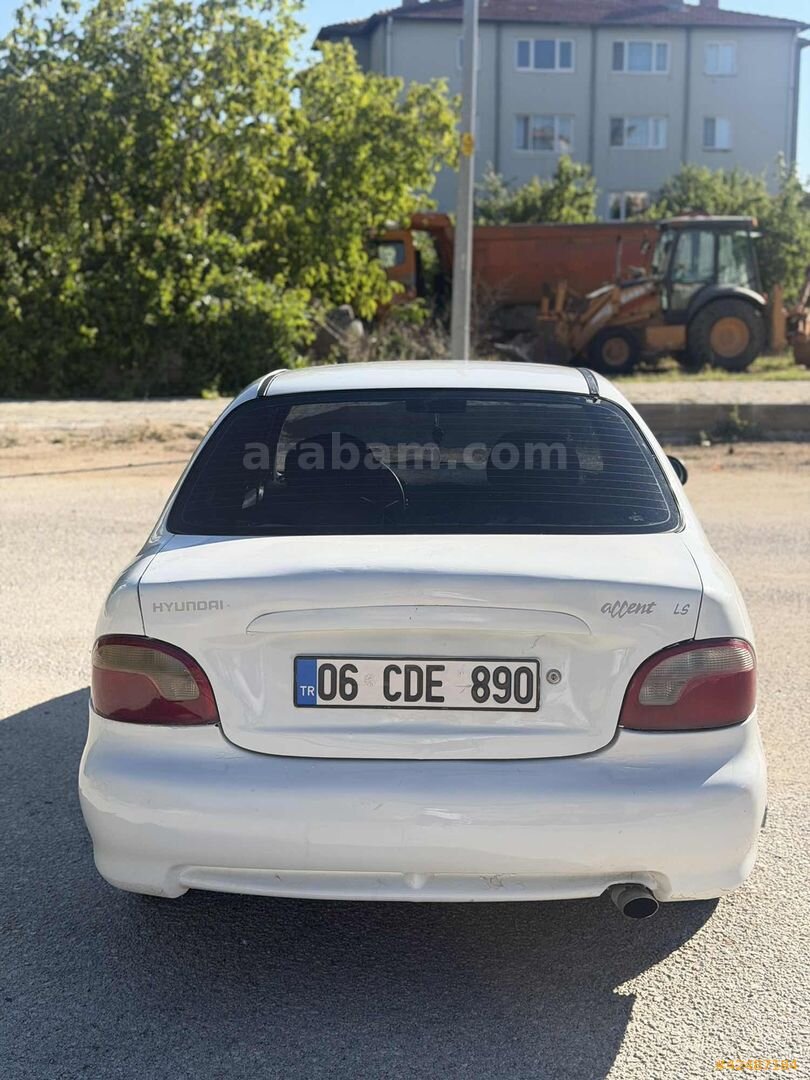 Galeriden Hyundai Accent 1.3 LX 1998 Model Afyonkarahisar 260.000 km Beyaz 7