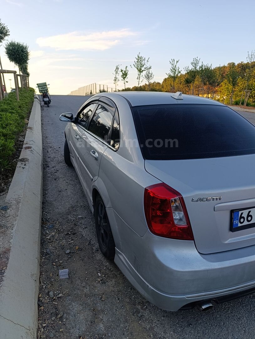 Sahibinden Chevrolet Lacetti 1.6 WTCC 2009 Model İstanbul 262.000 km Gri (Gümüş) 3