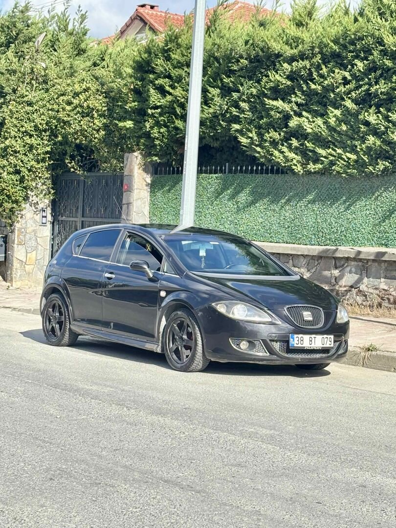 Sahibinden Seat Leon 1.6 Sport 2007 Model İstanbul 326.000 km Siyah 6