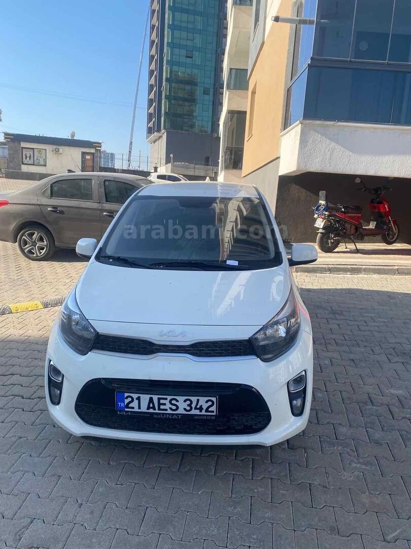Sahibinden Kia Picanto 1.0 MPI 2023 Model Diyarbakır 35.000 km Beyaz 2