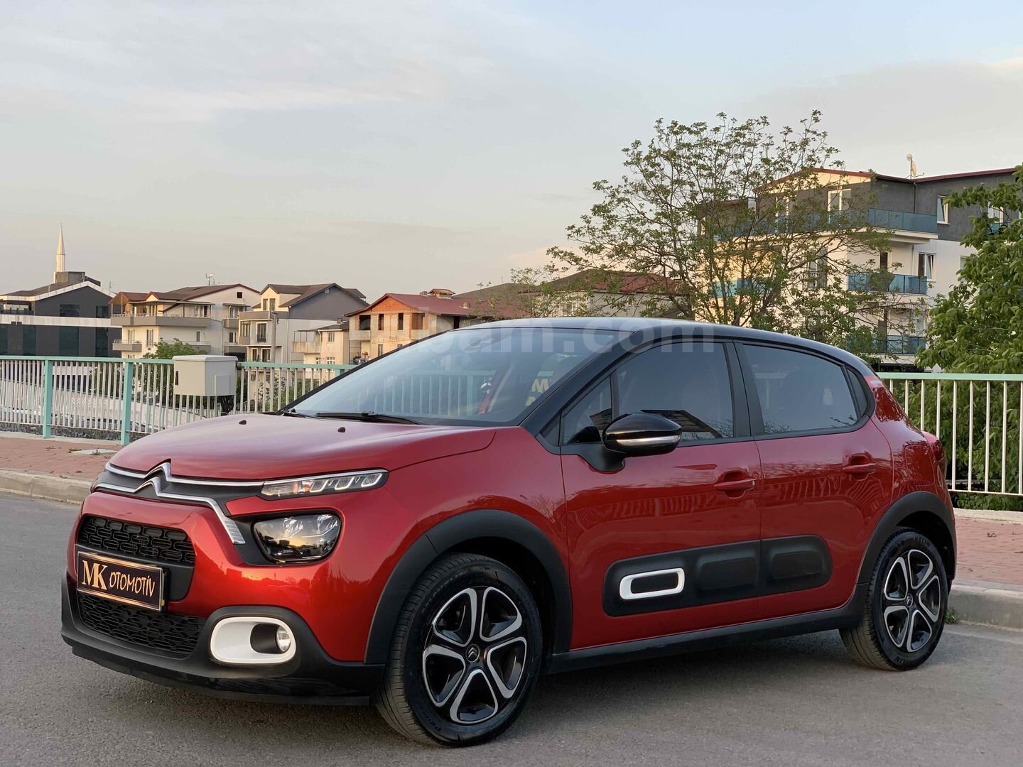 Galeriden Citroen C3 1.2 PureTech Feel Bold 2021 Model Kocaeli 19.000 km Kırmızı 5