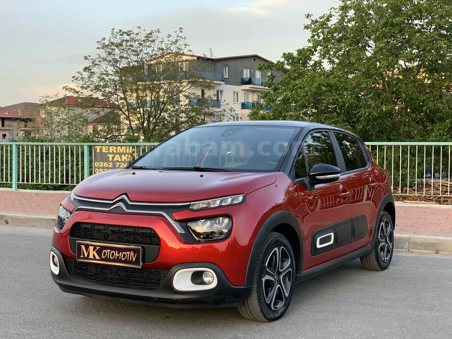Galeriden Citroen C3 1.2 PureTech Feel Bold 2021 Model Kocaeli 19.000 km Kırmızı 4