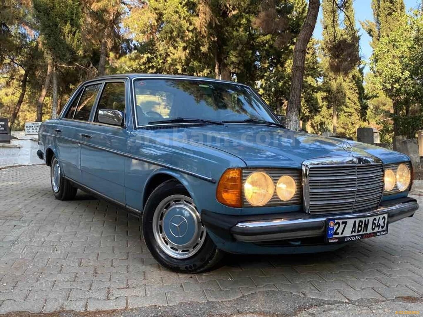 Galeriden Mercedes - Benz 240 D 1980 Model Gaziantep 380.000 km Mavi 4