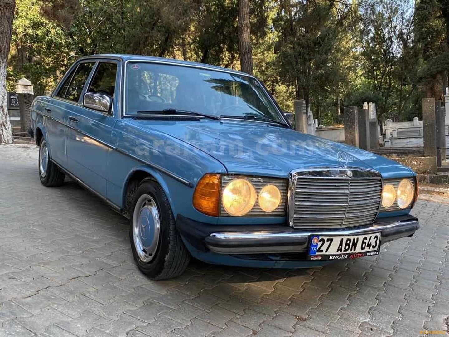 Galeriden Mercedes - Benz 240 D 1980 Model Gaziantep 380.000 km Mavi 1