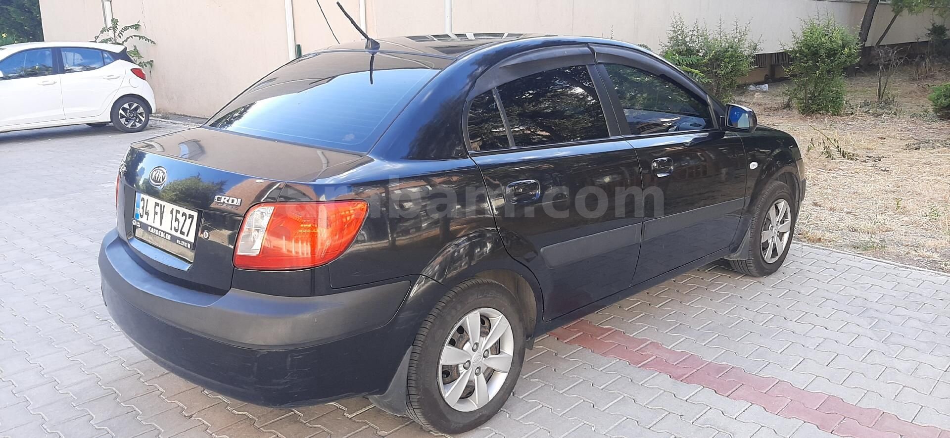 Sahibinden Kia Rio 1.5 CRDi EX Comfort 2008 Model Ankara 255.000 km Siyah 3