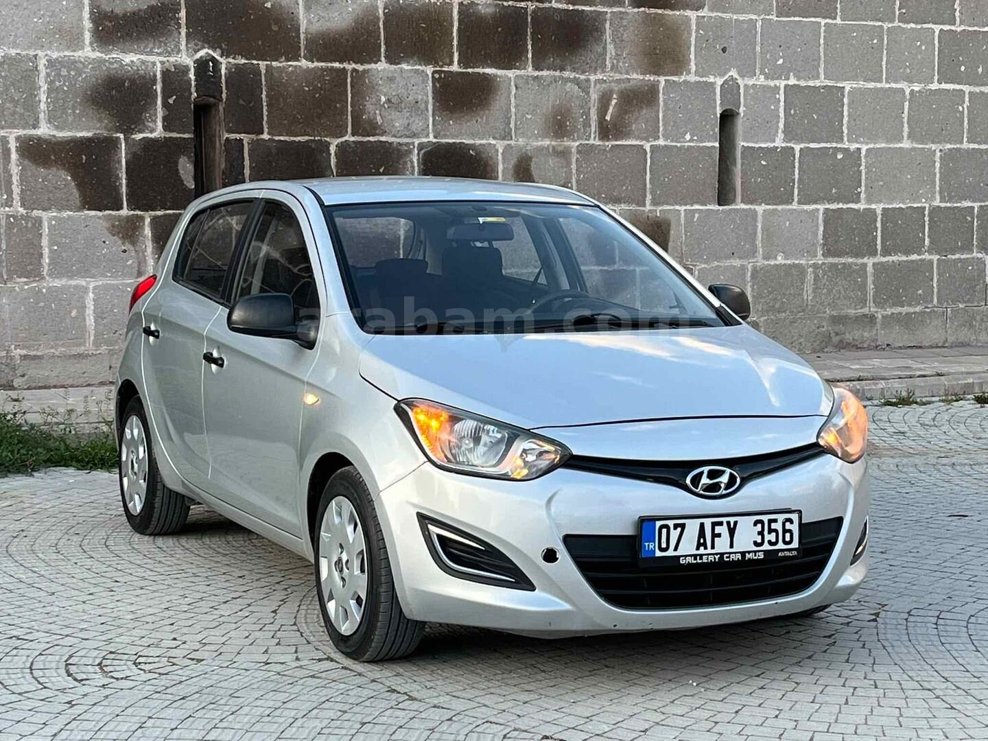 Galeriden Hyundai i20 1.4 CRDi Jump 2012 Model Konya 225.000 km Gri (Gümüş) 2