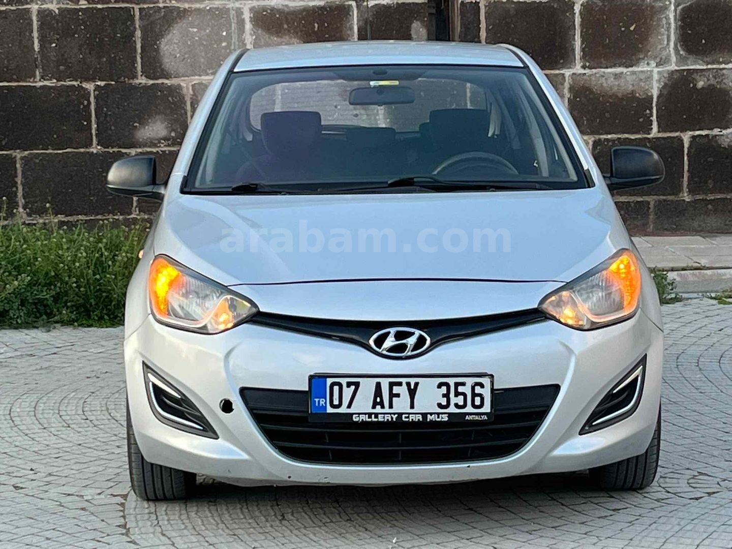 Galeriden Hyundai i20 1.4 CRDi Jump 2012 Model Konya 225.000 km Gri (Gümüş) 3