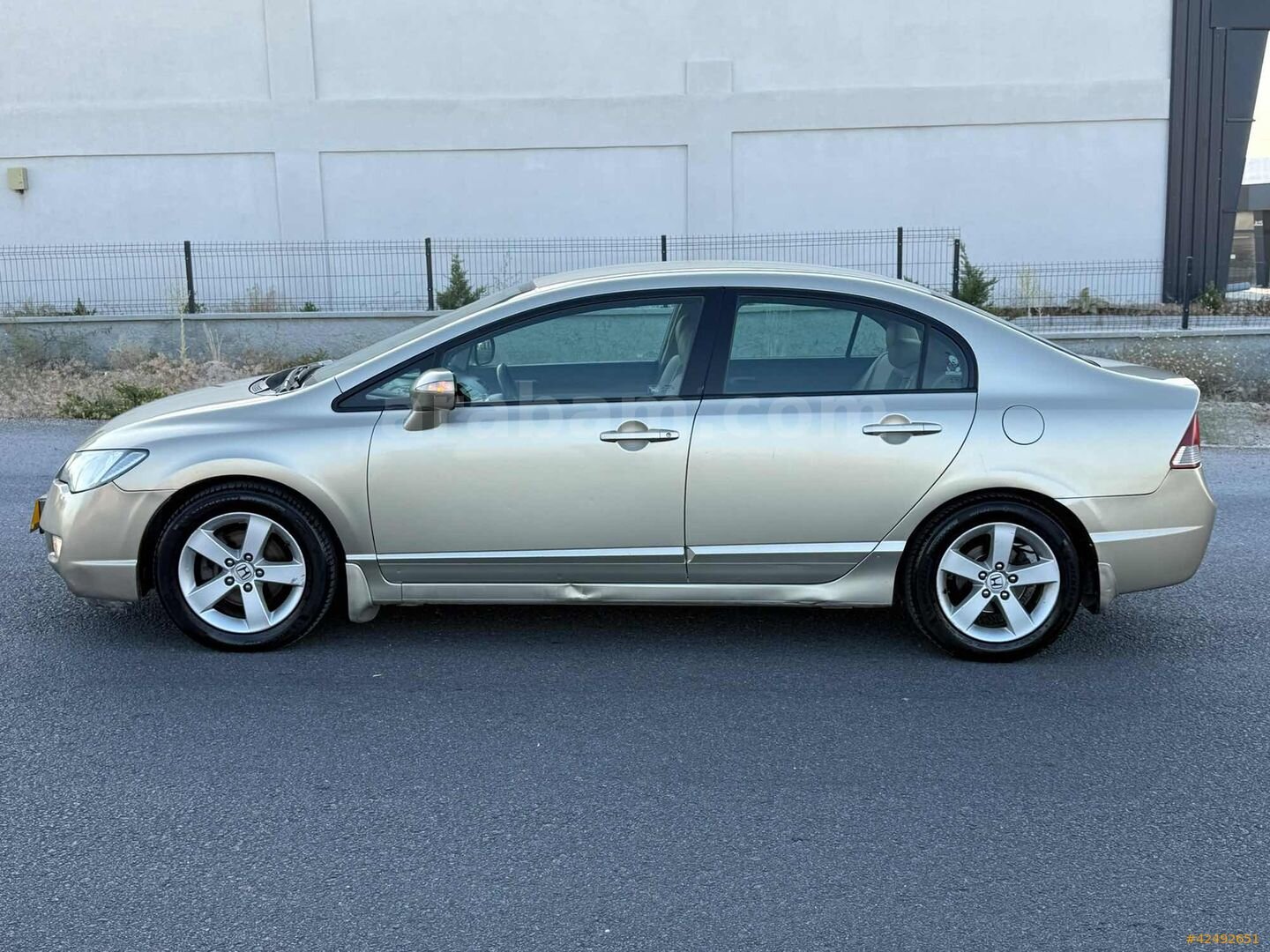 Galeriden Honda Civic 1.6i VTEC Premium 2009 Model Nevşehir 242.000 km Siyah 7