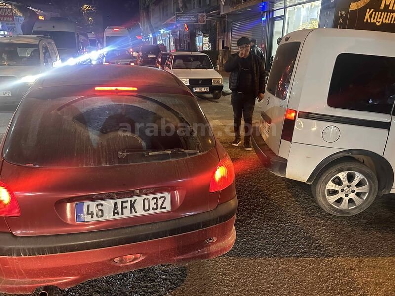 Sahibinden Peugeot 206 1.4 Look 2004 Model Kahramanmaraş 246.000 km Kırmızı