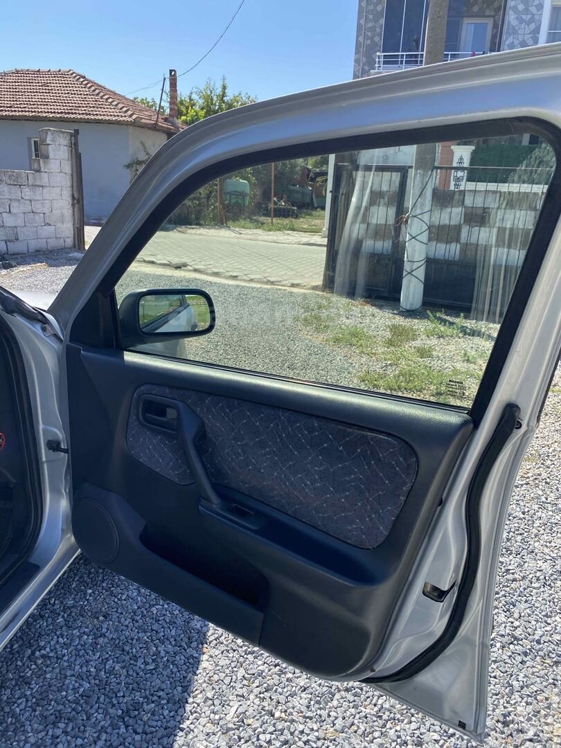 Sahibinden Nissan Primera 2.0 SE 1997 Model Manisa 339.000 km Gri (Gümüş) 7
