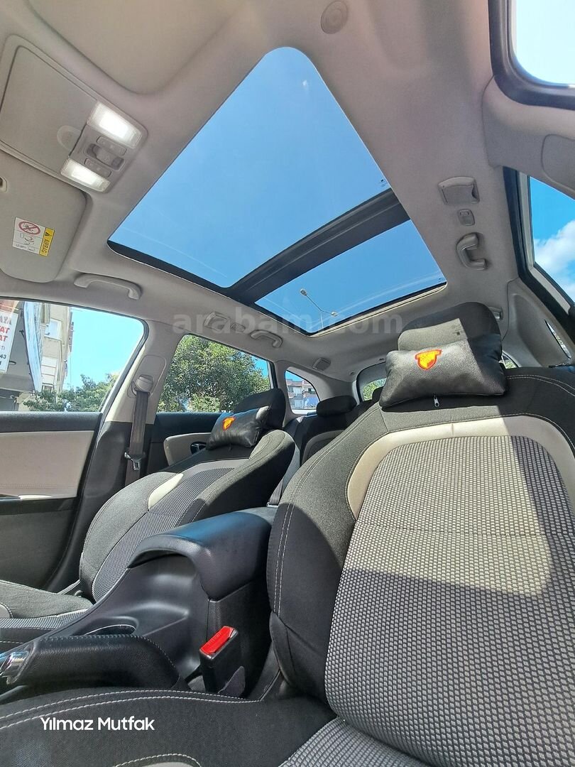 Sahibinden Kia Ceed 1.6 CRDi Concept Plus SW 2013 Model İzmir 170.000 km Beyaz 7